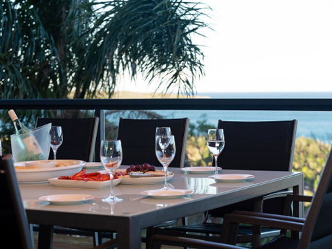 Venabu On Garuwa, 20 Garuwa Street - Spectacular House With Fabulous Views - Whitsundays Accommodation 2