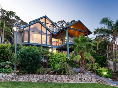 Venabu On Garuwa, 20 Garuwa Street - Spectacular House With Fabulous Views - Whitsundays Accommodation 0
