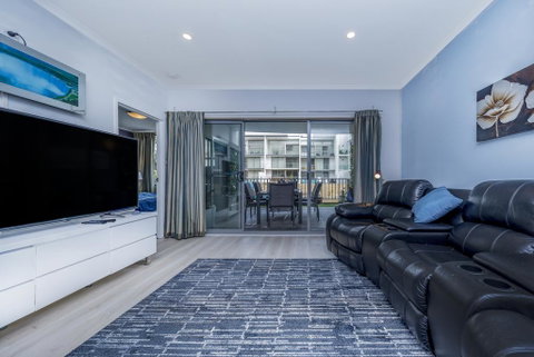 Venetian Canal Apartment-Close To Beaches And Marina - Whitsundays Accommodation 2