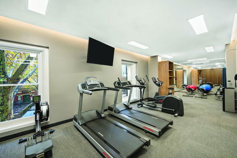 Vibe Hotel Melbourne - Whitsundays Accommodation 2