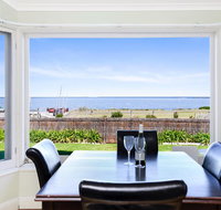 Victor Harbor Beachfront Bliss  WiFi - Whitsundays Accommodation