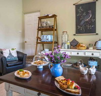 Vicarage View Cottage - Whitsundays Accommodation