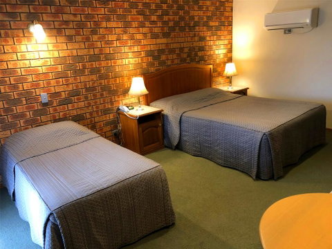 Victoriana Motor Inn - Whitsundays Accommodation 3