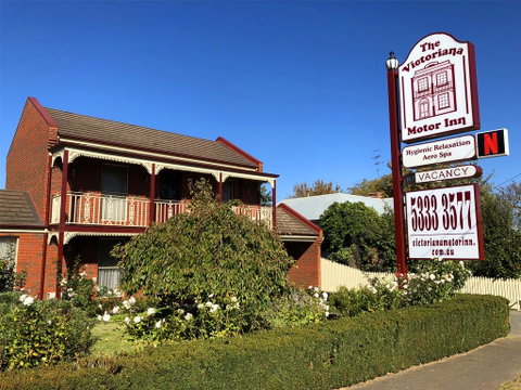 Victoriana Motor Inn - Whitsundays Accommodation 0