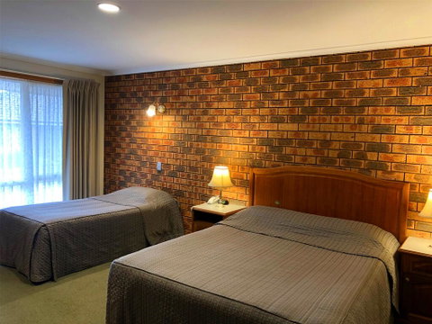 Victoriana Motor Inn - Whitsundays Accommodation 1