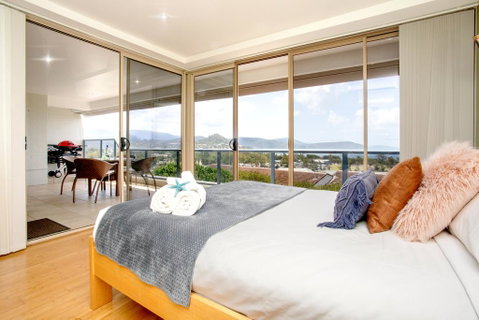 VIEWS ON ELSHEBY - Whitsundays Accommodation 1