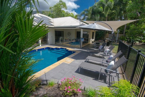 Villa Blue - Whitsundays Accommodation 0