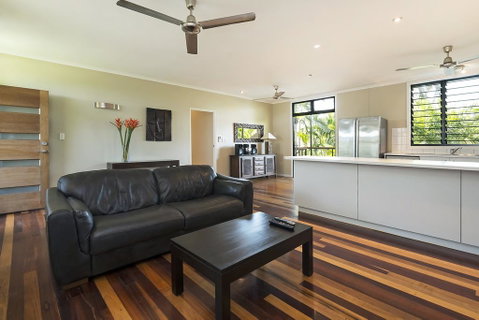 Villa Frangipani - Whitsundays Accommodation 2