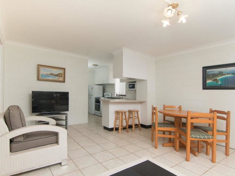 Villa Manyana 16 - Whitsundays Accommodation 3