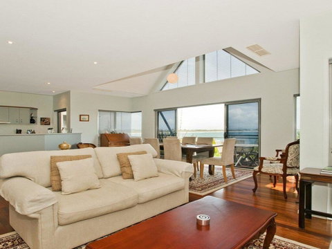 Villa Mer - Stylish Waterfront Accommodation - Whitsundays Accommodation 0
