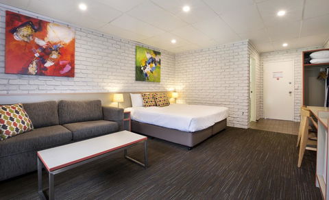 Villa Noosa Hotel - Whitsundays Accommodation 3