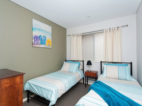 Villa Serene @ Fingal Bay - Whitsundays Accommodation 1