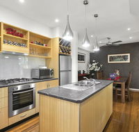Villa Sorelle - Whitsundays Accommodation