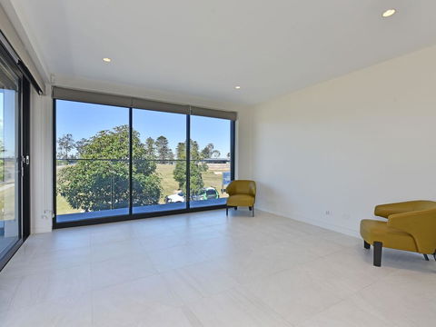 Villa Sorrento Waterside At Trinity Point - Whitsundays Accommodation 3