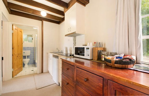 Vineyard Cottages - Whitsundays Accommodation 3