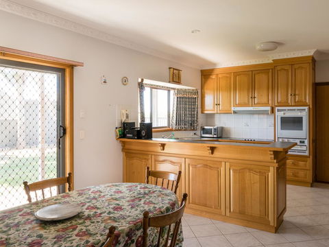 Vineyard Retreat Mildura - Whitsundays Accommodation 3