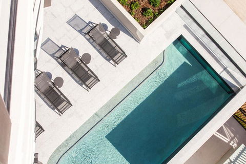 Vue Broadbeach - Whitsundays Accommodation 0