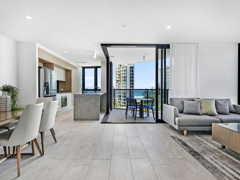 Vue Broadbeach Private 2 Bed Ocean View - Whitsundays Accommodation 1