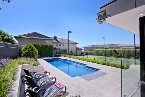 Vue De La Mer Luxury Family Retreat With Tennis Court, Pool, Spa, Water Views - Whitsundays Accommodation 0