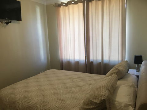 Wakeford St - Whitsundays Accommodation 0