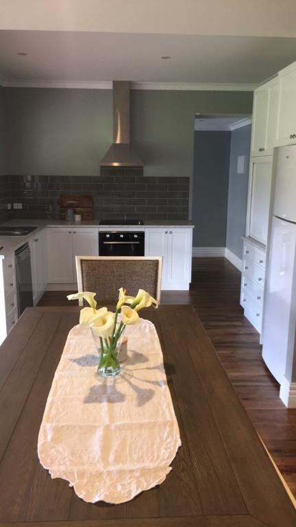 Walnut Tree Cottages - Whitsundays Accommodation 2