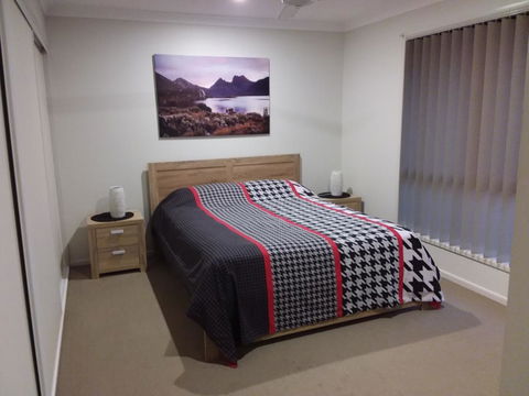 Waratah And Wattle Apartments - Whitsundays Accommodation 2