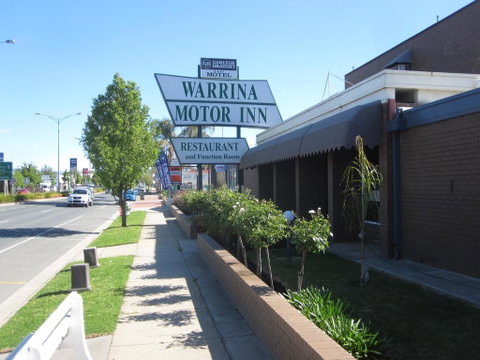 Warrina Motor Inn - Whitsundays Accommodation 2