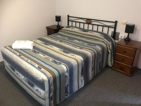 Warrina Motor Inn - Whitsundays Accommodation 1