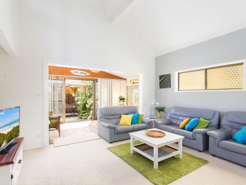 Waterfront At Point Road - Whitsundays Accommodation 2