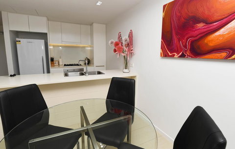 WATERFRONT DARWIN TROPICAL DELIGHT - Whitsundays Accommodation 2