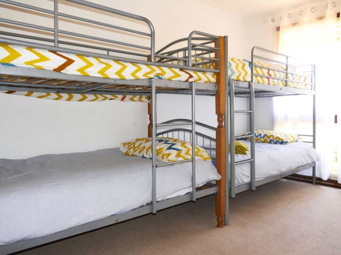 Waterfront Haven With Jetty, Mooring And WiFI - Whitsundays Accommodation 2