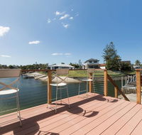 Waterfront Retreat - Whitsundays Accommodation