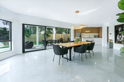 Waterfront Wonder, Noosa Waters - Whitsundays Accommodation 2