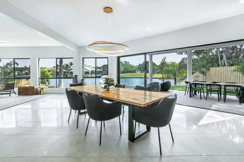 Waterfront Wonder, Noosa Waters - Whitsundays Accommodation 1