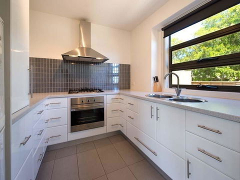 Daydream Cottage - Whitsundays Accommodation 3
