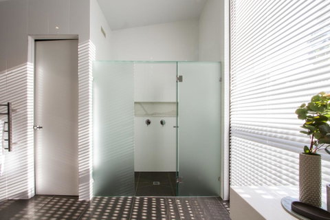 Hepburn Springs Escape - Whitsundays Accommodation 16