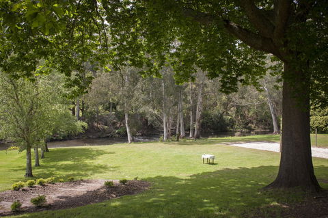 Oscar\'s On The Yarra - Whitsundays Accommodation 6