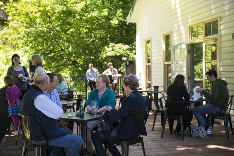 Oscar\'s On The Yarra - Whitsundays Accommodation 10