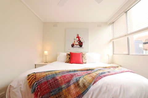 Colour Pop Fitzroy - 3 Bedroom Pet Friendly - Whitsundays Accommodation 10