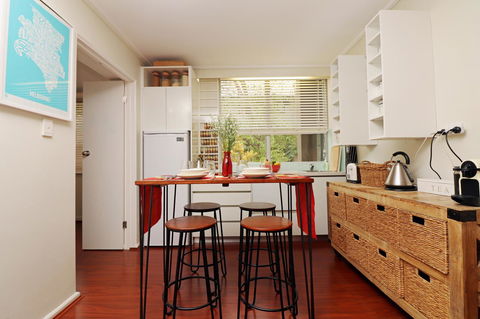 Colour Pop Fitzroy - 3 Bedroom Pet Friendly - Whitsundays Accommodation 3