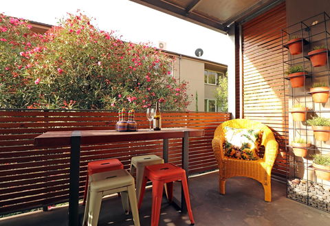 Colour Pop Fitzroy - 3 Bedroom Pet Friendly - Whitsundays Accommodation 6