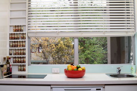 Colour Pop Fitzroy - 3 Bedroom Pet Friendly - Whitsundays Accommodation 24