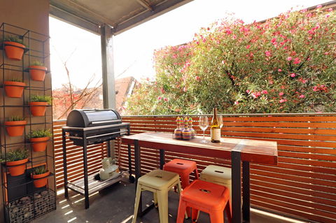 Colour Pop Fitzroy - 3 Bedroom Pet Friendly - Whitsundays Accommodation 7