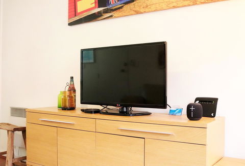 Colour Pop Fitzroy - 3 Bedroom Pet Friendly - Whitsundays Accommodation 26