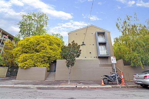 Colour Pop Fitzroy - 3 Bedroom Pet Friendly - Whitsundays Accommodation 28
