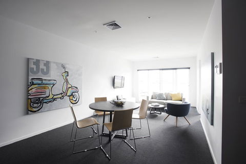 Tyrian Serviced Apartments Fitzroy - Whitsundays Accommodation 0