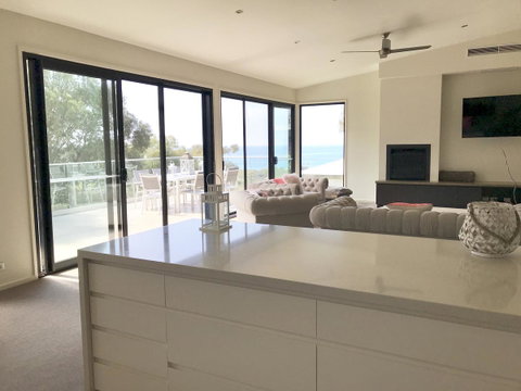 Lorne Sea View Terrace House - Whitsundays Accommodation 25