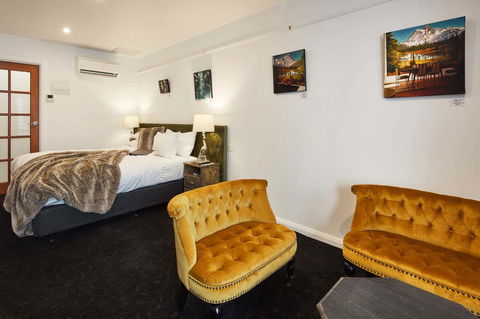Daylesford Art Motel - Whitsundays Accommodation 13
