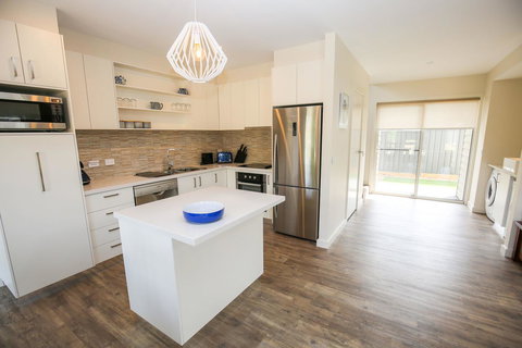 Amber Mist Villa Two - Whitsundays Accommodation 8