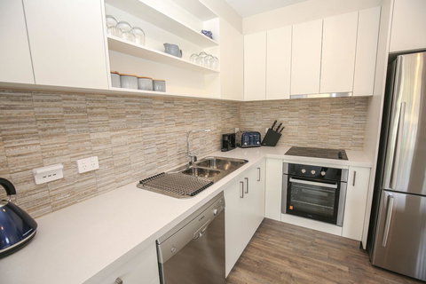 Amber Mist Villa Two - Whitsundays Accommodation 16